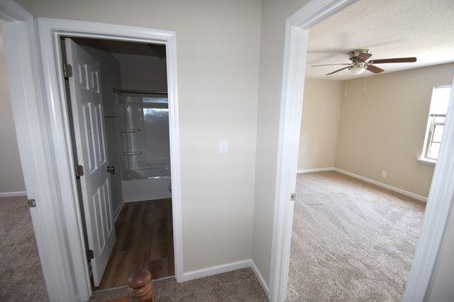 250 Winters Ct Apt G, Clarksville, TN 37043