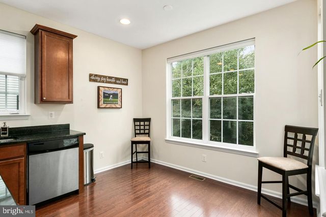 15 OVERLOOK DR, Mount Laurel, NJ 08054
