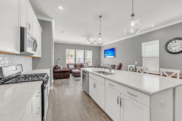 1658 Indy Drive, North Charleston, SC 29405
