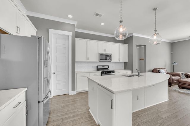 1658 Indy Drive, North Charleston, SC 29405
