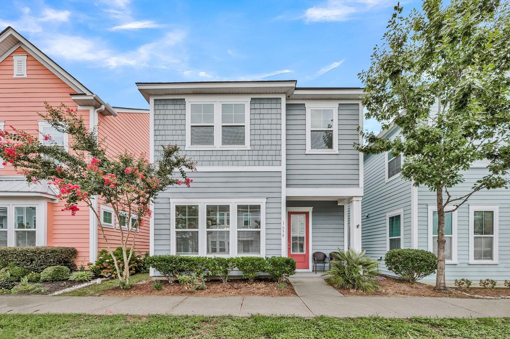 1658 Indy Drive, North Charleston, SC 29405