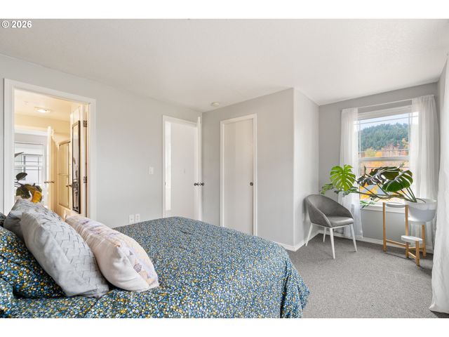 6700 N PITTSBURG Ave, Portland, OR 97203