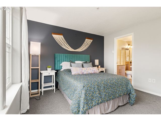 6700 N PITTSBURG Ave, Portland, OR 97203