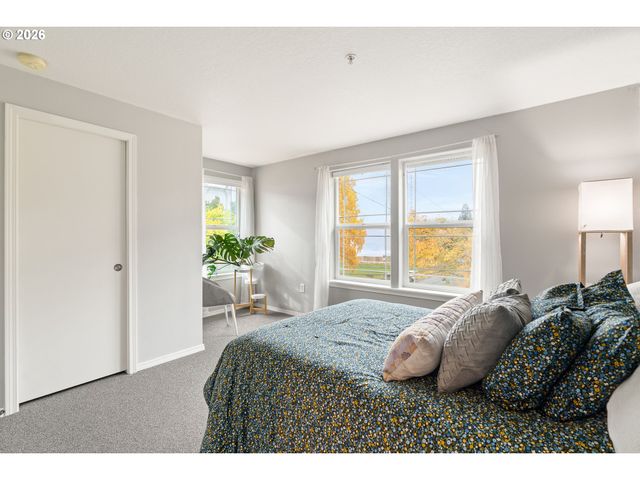 6700 N PITTSBURG Ave, Portland, OR 97203