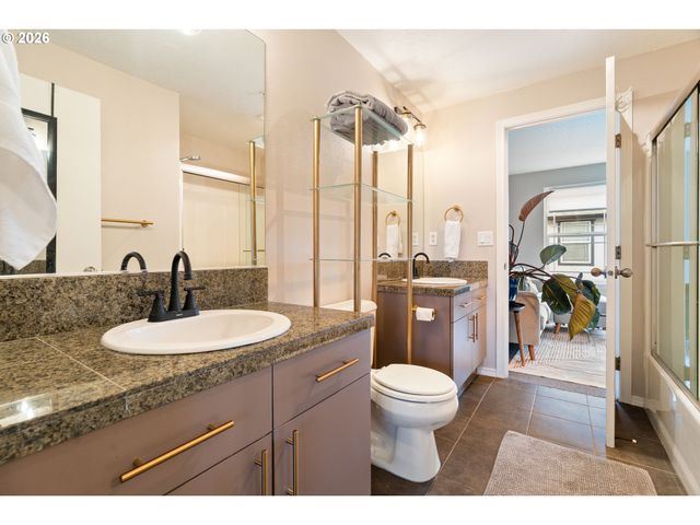 6700 N PITTSBURG Ave, Portland, OR 97203