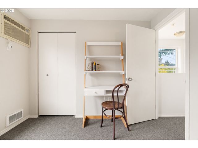 6700 N PITTSBURG Ave, Portland, OR 97203