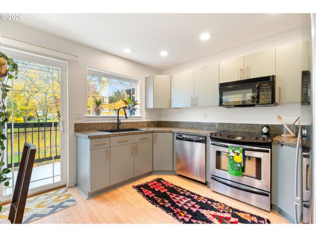 6700 N PITTSBURG Ave, Portland, OR 97203