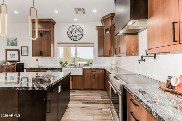 1414 S MORNING DOVE Court, Gold Canyon, AZ 85119