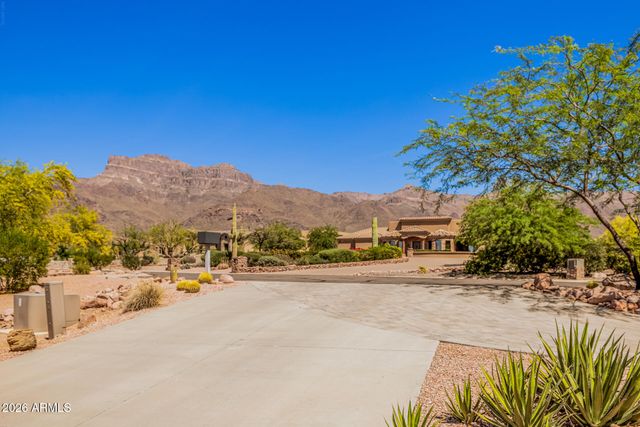 1414 S MORNING DOVE Court, Gold Canyon, AZ 85119