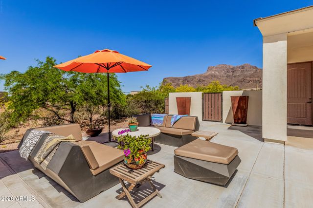 1414 S MORNING DOVE Court, Gold Canyon, AZ 85119