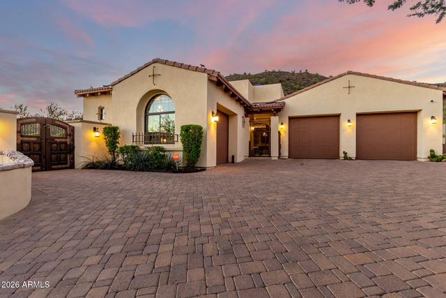 8337 W EL CORTEZ Place, Peoria, AZ 85383