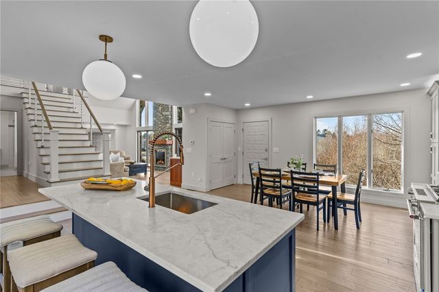 8 J H Dwyer Drive, Middletown, RI 02842