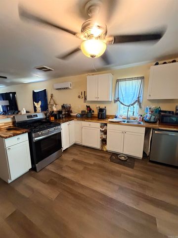 413 Mason St, Hot Springs, AR 71913