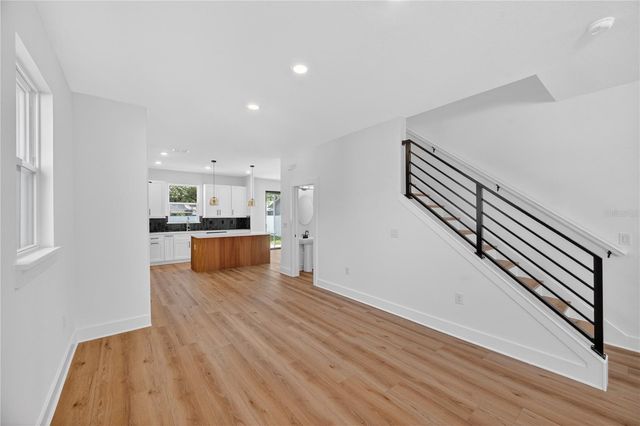 4181 56TH AVENUE N, St Petersburg, FL 33714