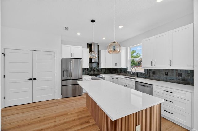 4181 56TH AVENUE N, St Petersburg, FL 33714