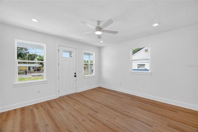 4181 56TH AVENUE N, St Petersburg, FL 33714
