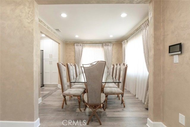 4710 Ventura Canyon Avenue, Sherman Oaks, CA 91423