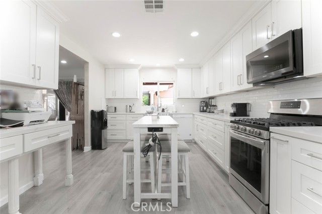 4710 Ventura Canyon Avenue, Sherman Oaks, CA 91423