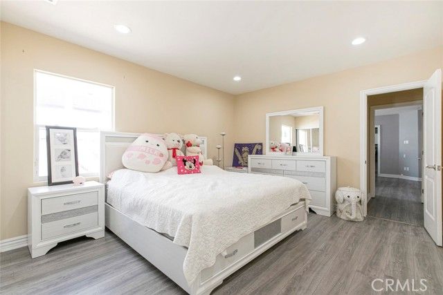 4710 Ventura Canyon Avenue, Sherman Oaks, CA 91423