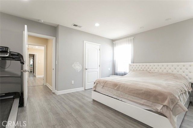 4710 Ventura Canyon Avenue, Sherman Oaks, CA 91423