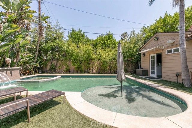 4710 Ventura Canyon Avenue, Sherman Oaks, CA 91423