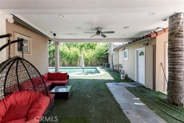 4710 Ventura Canyon Avenue, Sherman Oaks, CA 91423