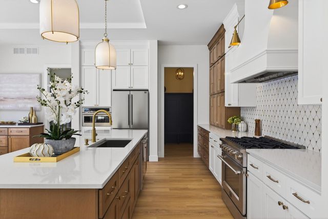 14759 Mcginty Road W, Minnetonka, MN 55391