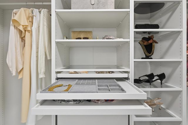 14759 Mcginty Road W, Minnetonka, MN 55391