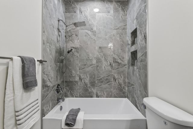 14759 Mcginty Road W, Minnetonka, MN 55391