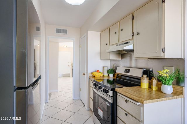 9714 W Mockingbird Drive, Sun City, AZ 85373