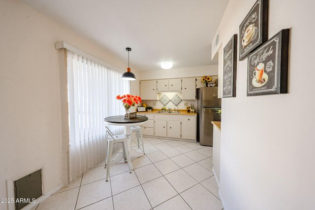 9714 W Mockingbird Drive, Sun City, AZ 85373