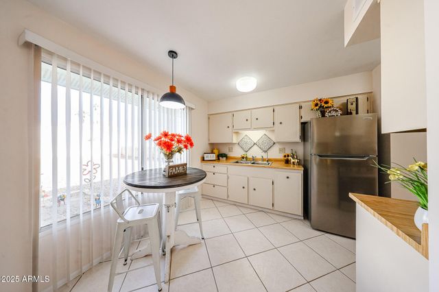 9714 W Mockingbird Drive, Sun City, AZ 85373