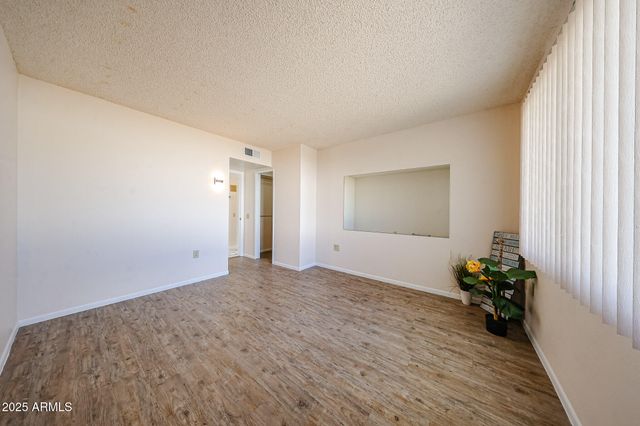 9714 W Mockingbird Drive, Sun City, AZ 85373