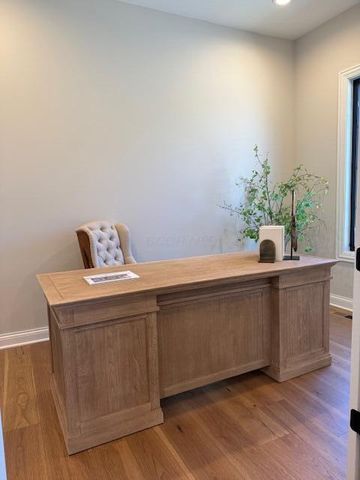 92 Barrington Place, Powell, OH 43065