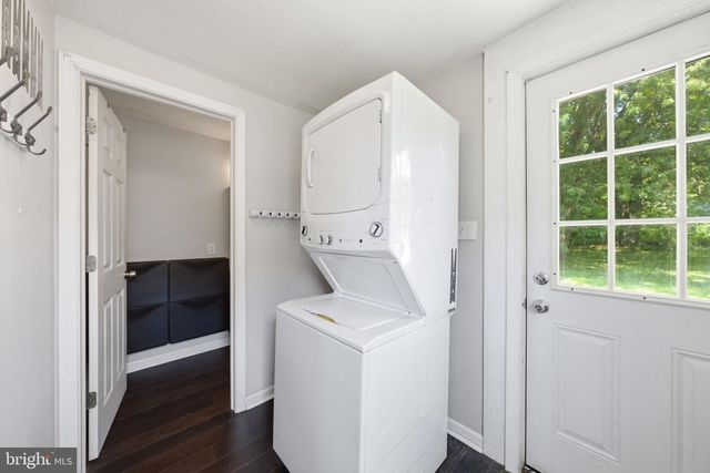 27 SPRUCE ST, Pomeroy, PA 19367
