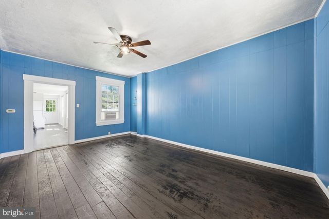 27 SPRUCE ST, Pomeroy, PA 19367