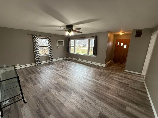 109 Iowa Street, La Crosse, IN 46348