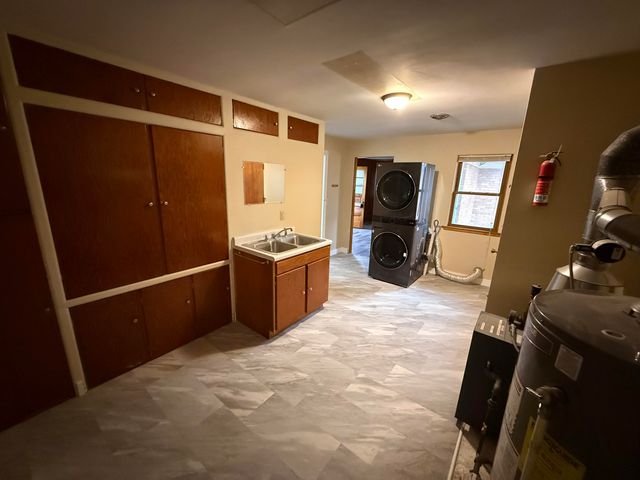 109 Iowa Street, La Crosse, IN 46348