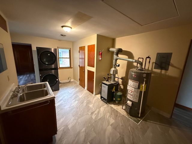 109 Iowa Street, La Crosse, IN 46348