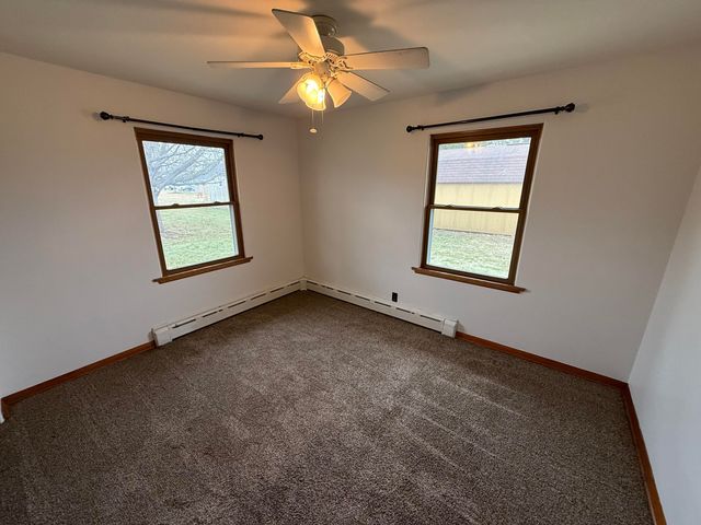 109 Iowa Street, La Crosse, IN 46348