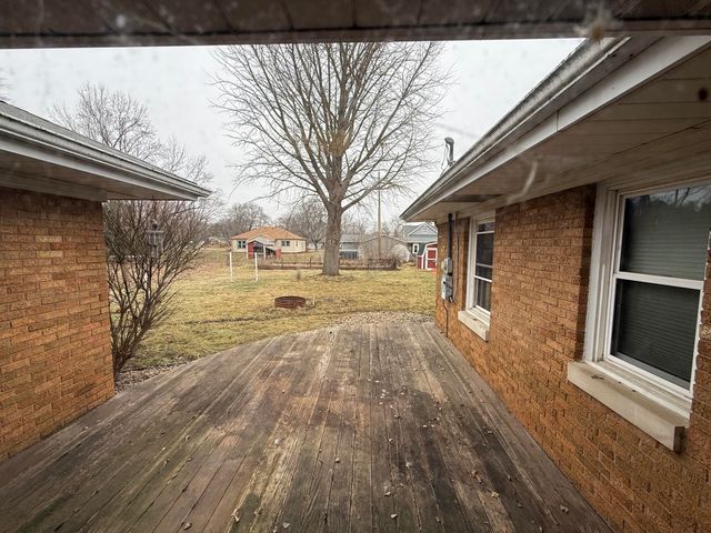 109 Iowa Street, La Crosse, IN 46348