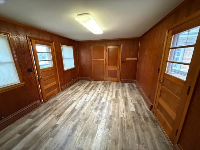 109 Iowa Street, La Crosse, IN 46348