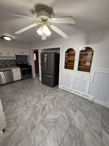 109 Iowa Street, La Crosse, IN 46348