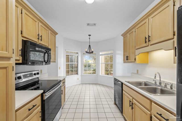 4172 Longwood Cir, Gulf Breeze, FL 32563