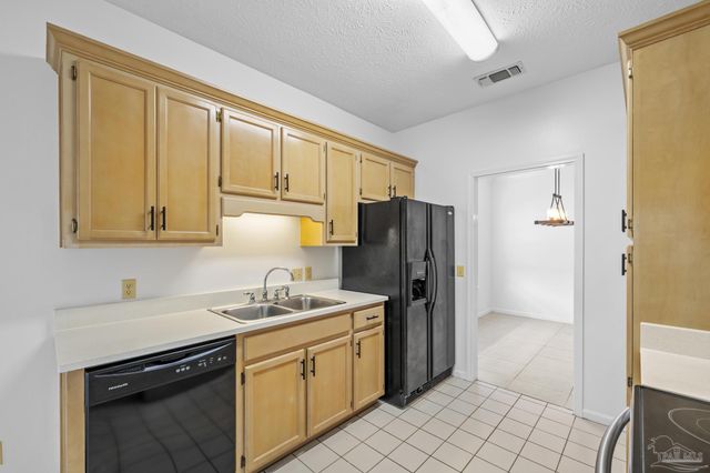 4172 Longwood Cir, Gulf Breeze, FL 32563