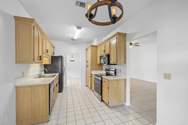 4172 Longwood Cir, Gulf Breeze, FL 32563