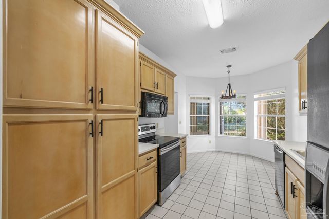 4172 Longwood Cir, Gulf Breeze, FL 32563