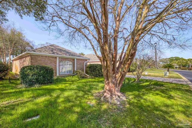 4172 Longwood Cir, Gulf Breeze, FL 32563