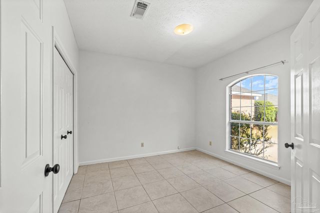 4172 Longwood Cir, Gulf Breeze, FL 32563