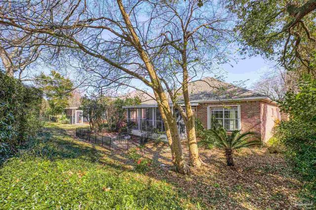 4172 Longwood Cir, Gulf Breeze, FL 32563